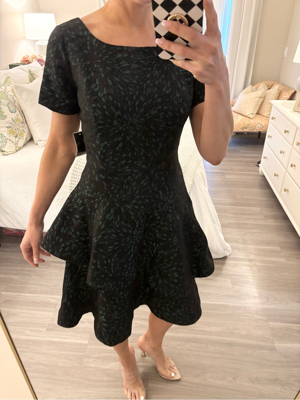 SHANI Collection Black & Green Jacquard Tiered Cocktail Dress — NWT 🖤💚